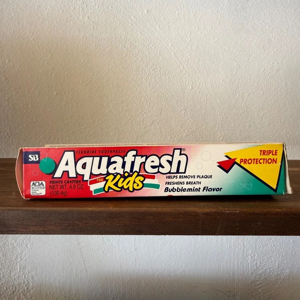 Vintage‎ Aquafresh Kids Toothpaste NOS 4.6 oz Bubblemint with Box HTF Prop Rare